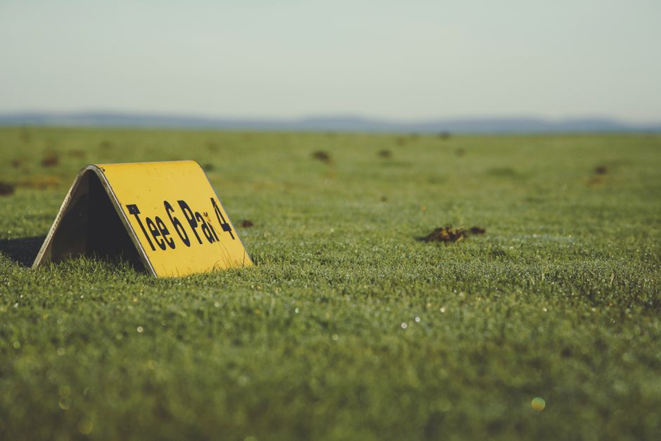 How to Play Roda Golf's Par 3s When October Dew Slows the Greens
